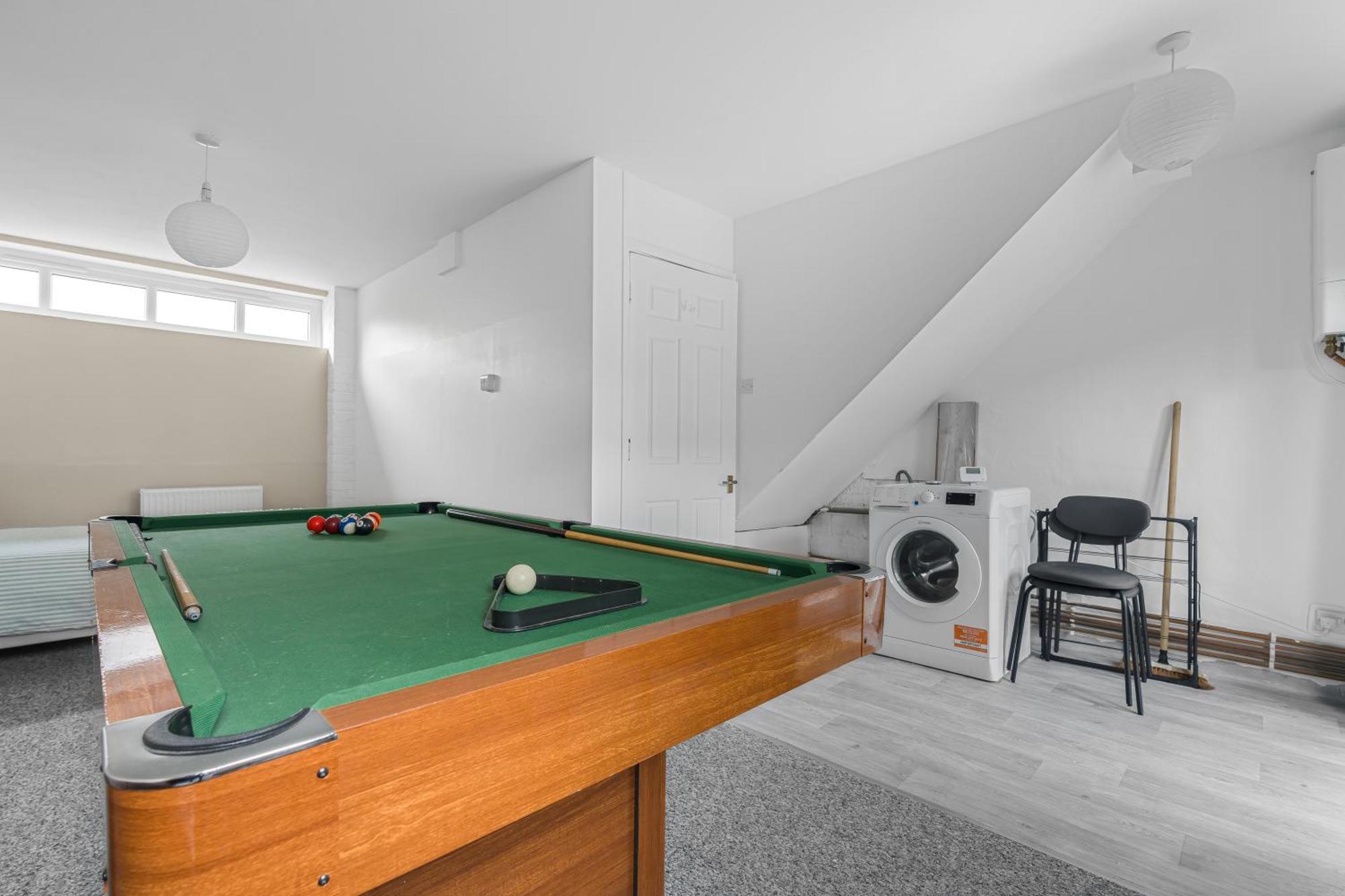 Serviced Accomodation - For Families Or Corporate Лондон Экстерьер фото